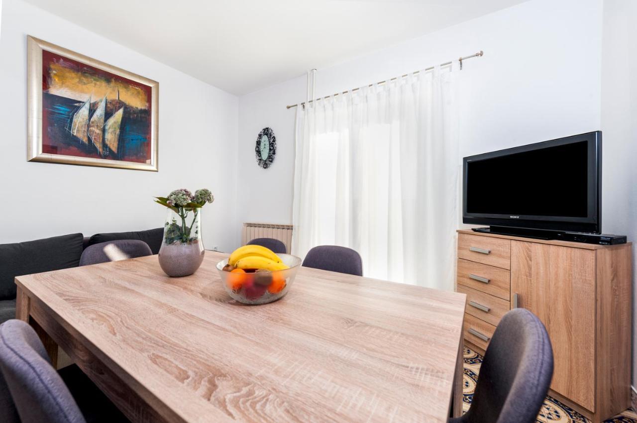 Apartment Ivo Ровінь Екстер'єр фото