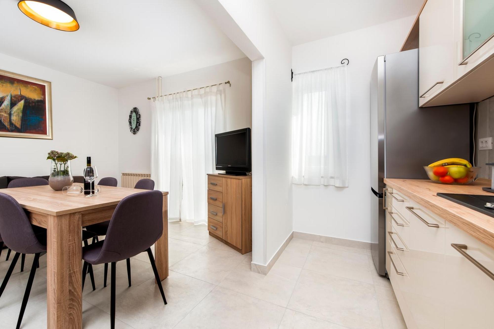 Apartment Ivo Ровінь Екстер'єр фото