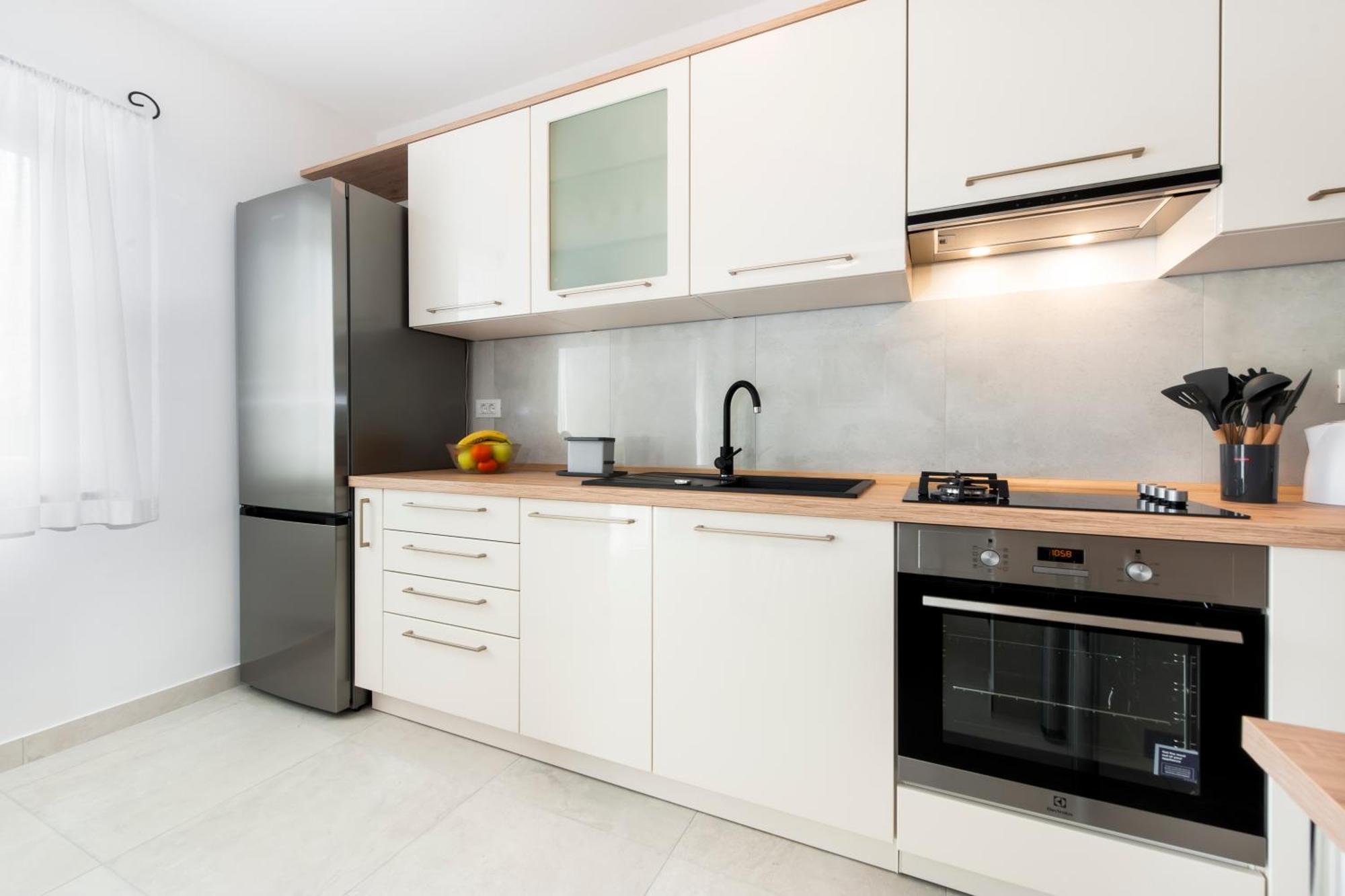 Apartment Ivo Ровінь Екстер'єр фото