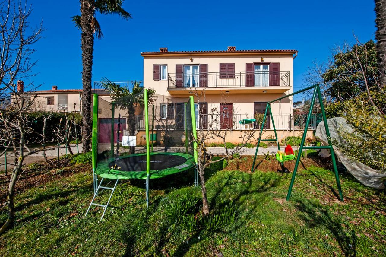 Apartment Ivo Ровінь Екстер'єр фото
