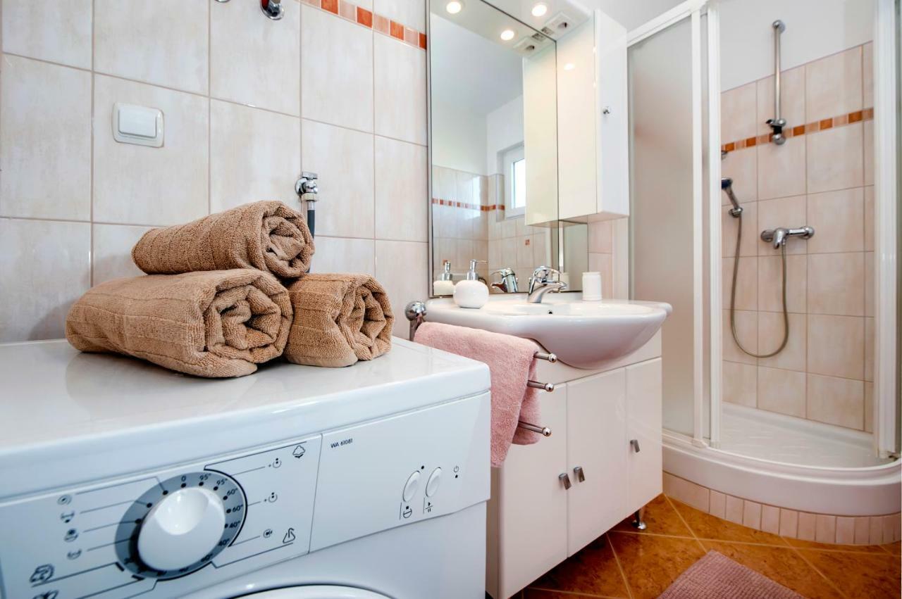 Apartment Ivo Ровінь Екстер'єр фото