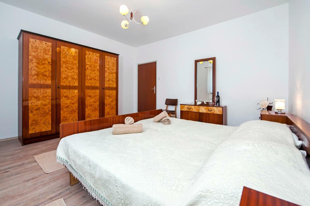 Apartment Ivo Ровінь Екстер'єр фото