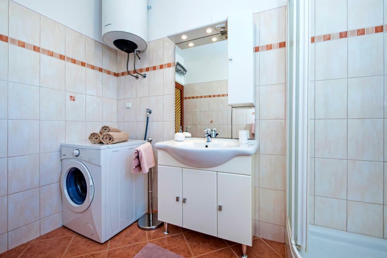 Apartment Ivo Ровінь Екстер'єр фото
