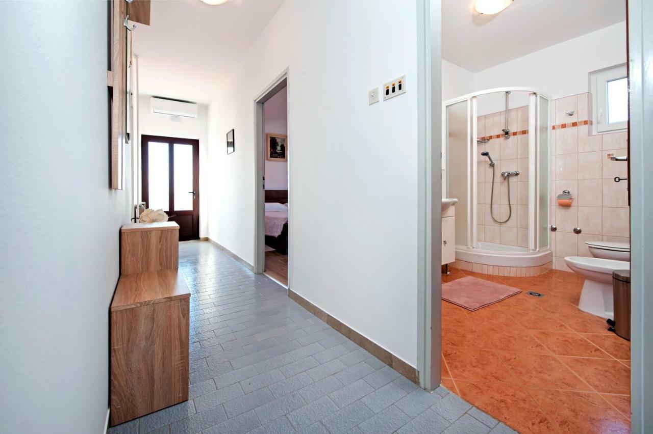 Apartment Ivo Ровінь Екстер'єр фото